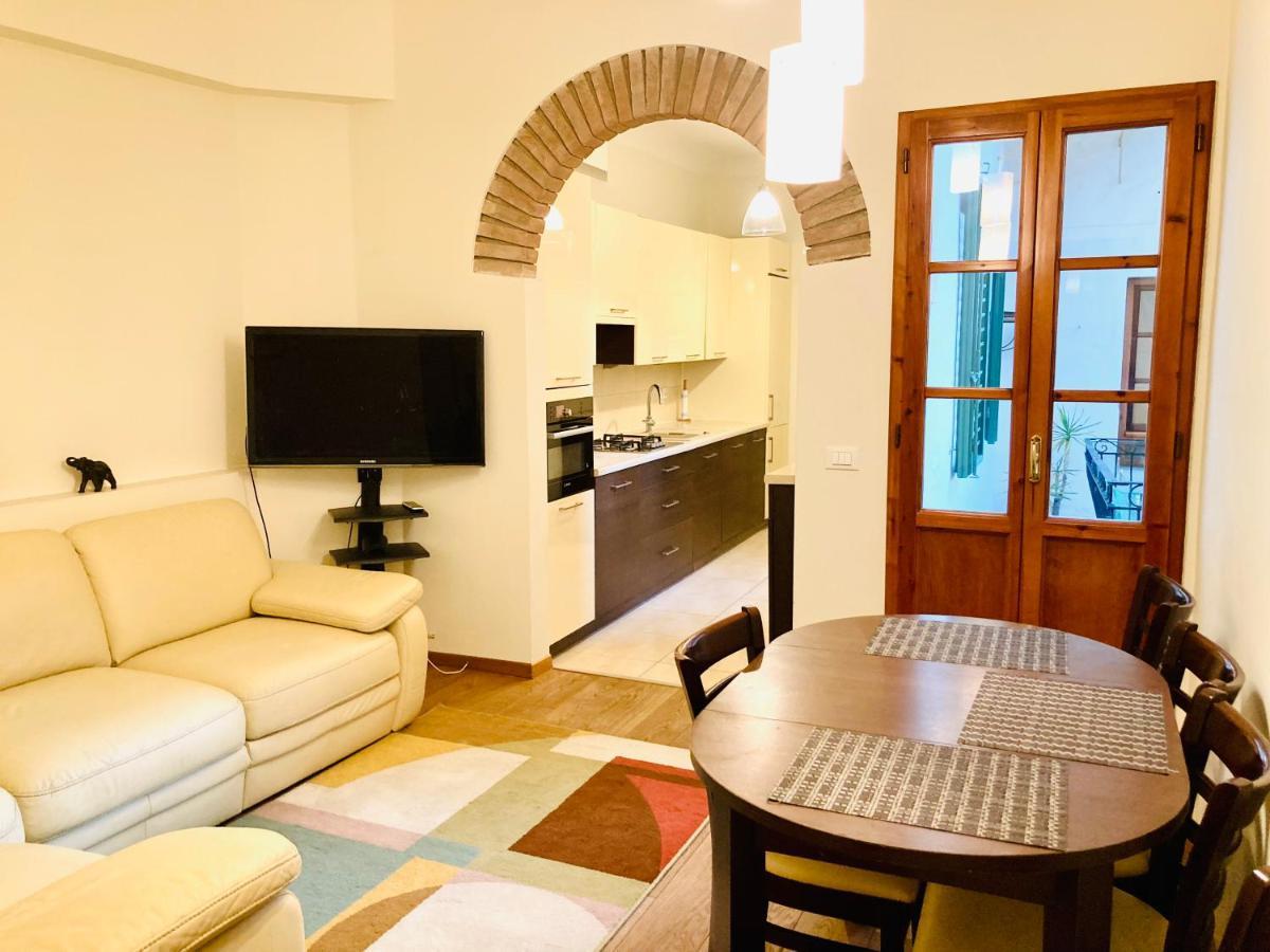 Deluxe Apartment In The Centre Of Флоренція Екстер'єр фото